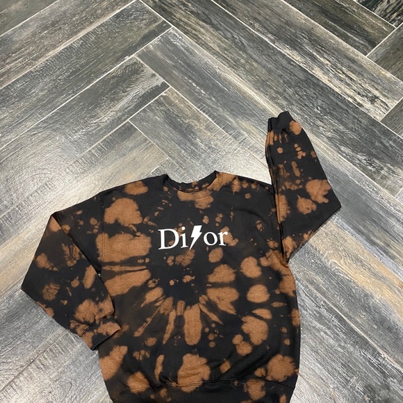 Custom tie dye sweatshirts - Picture 2 of 3